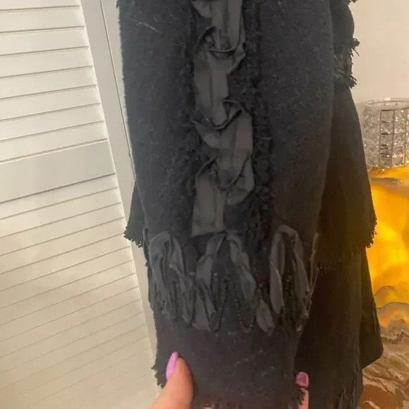 NWT Chanel skirt suit, size 38(S) - Picture 8 of 16